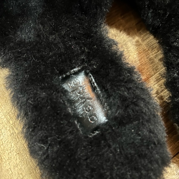 AEYDE
Kelly shearling slippers size 36 - Picture 4 of 10